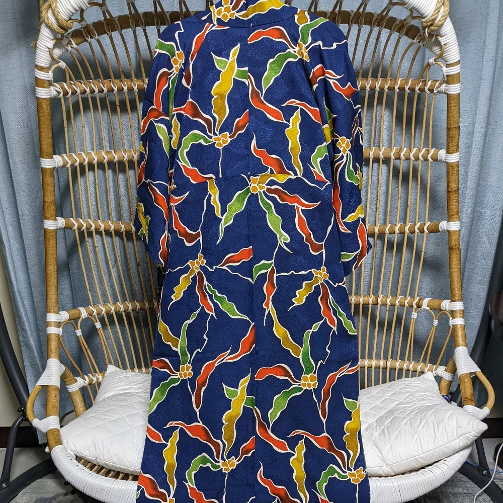 Silky Vintage Japanese Kimono - Picture 1 of 4